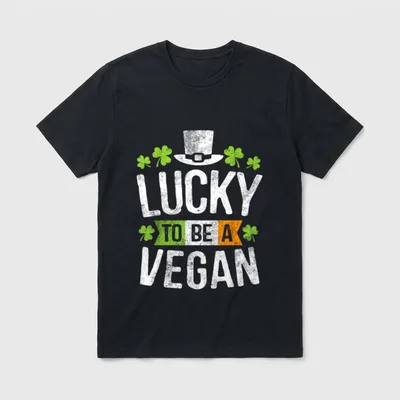 Lucky To Be A Vegan Funny T-Shirt – Lucky To Be A Vegan shirt with top hat and shamrocks – Classic T-Shirt in Black