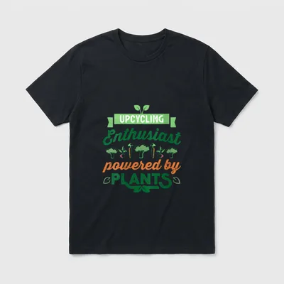 Upcycling Enthusiast powered T-Shirt – Classic T-Shirt in Black