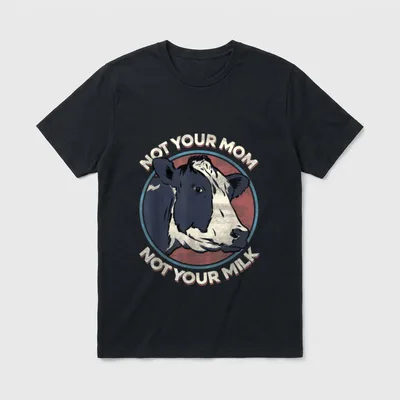 Not Your Mom T-Shirt – Cow portrait with text 'Not Your Mom Not Your Milk' in circular design – Classic T-Shirt in Black