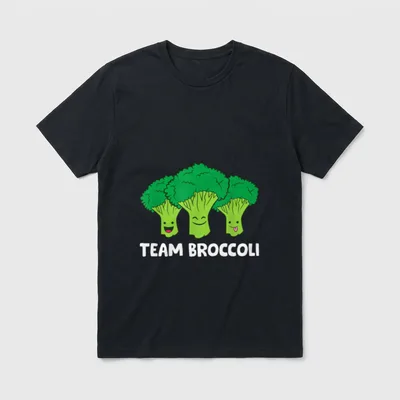 Broccoli Lover Team Broccoli T-Shirt – Three smiling broccoli florets with Team Broccoli text – Classic T-Shirt in Black